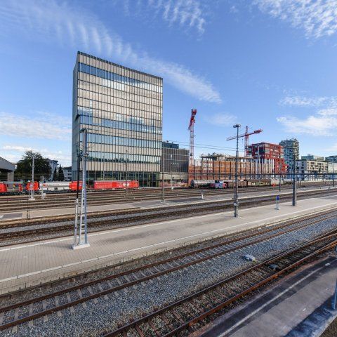 60 Meter höchstes Holz-Hybrid-Hochhaus (Büro) der Schweiz
