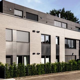 Nachhaltiges Mehrfamilienhaus mit langlebigen Materialien