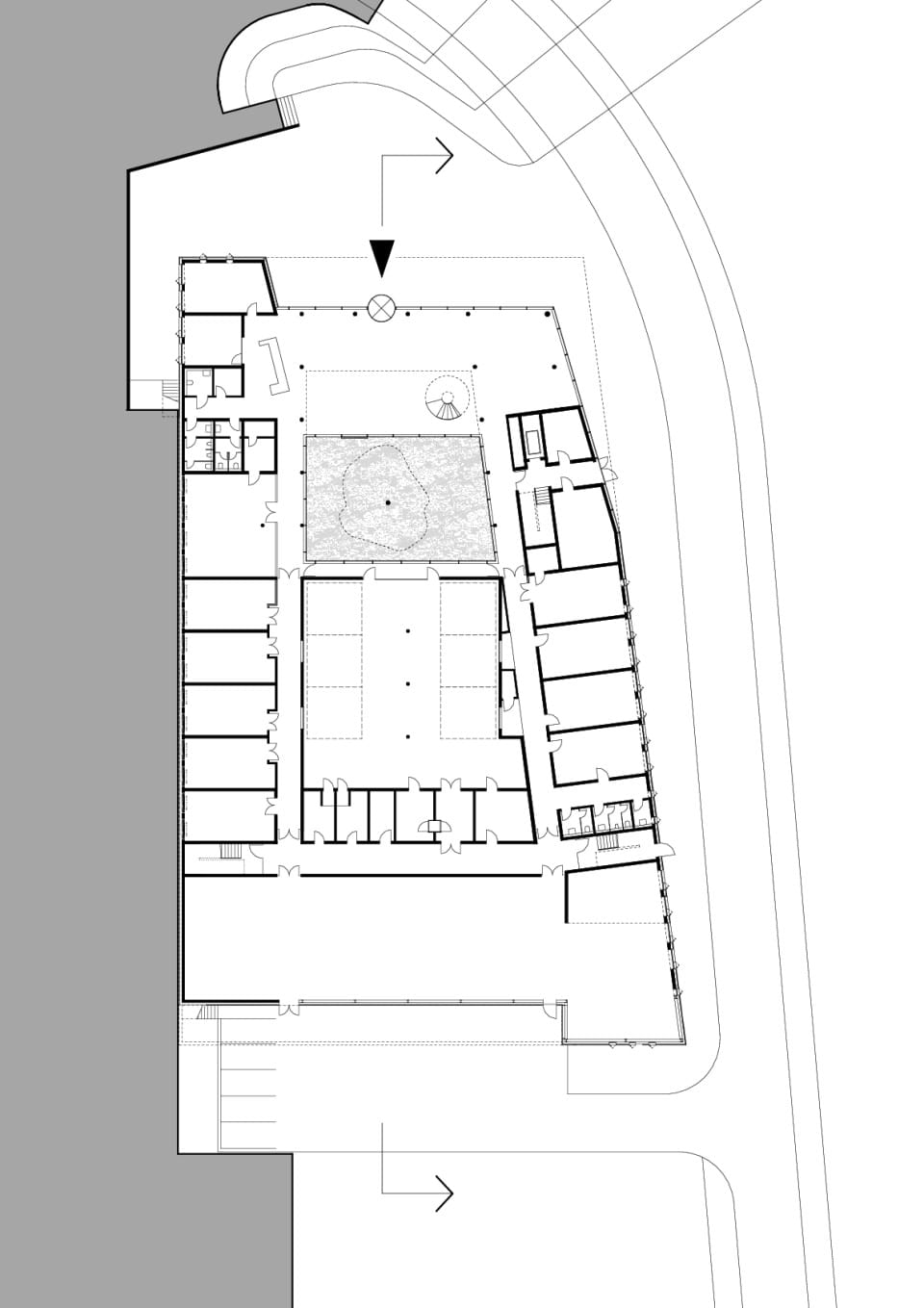Grundriss Erdgeschoss (Vorplatz, Foyer, Atrium, Produktion/Werkstätten/Labore, Vertrieb, Logistikhof)