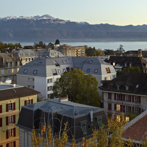 Moderne Aufstockung: Vom Flachdach zum Steildach