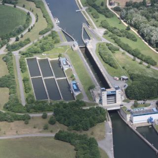 Schleusen am Main-Donau-Kanal