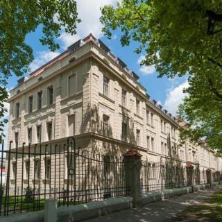 Mehrfamilienhaus