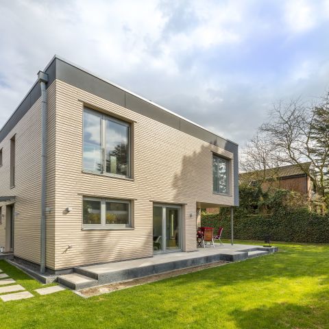 Wohn- und Geschäftshaus in massiver Holzbauweise