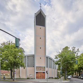 Pfarrkirche St. Bernhard, Berlin