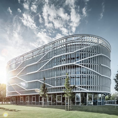 Börsen-Ei in der János von Neumann Hochschule, Kecskemét (Ungarn)