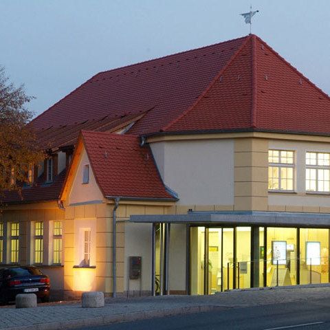 Altes neues Schmuckstück - Raiffeisenbank/Elektra