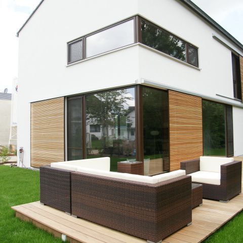 Haus J