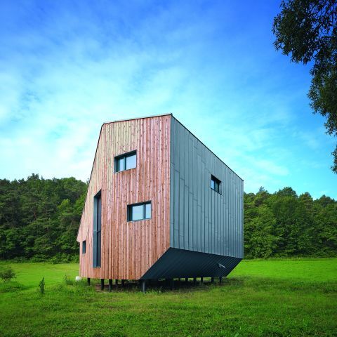 PRIVATE RESIDENCE AT THE NORTHERN SLOPE
