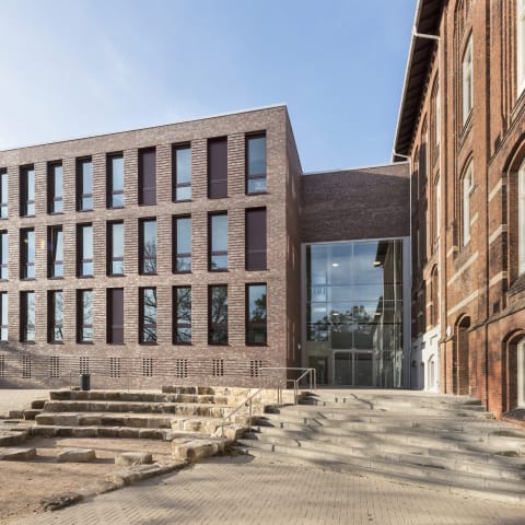 Goethe Schule Hamburg-Harburg  (Neubau-Erweiterung und Altbau-Sanierung)