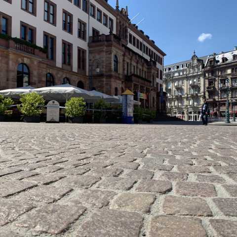 Schlossplatz in  Wiesbaden