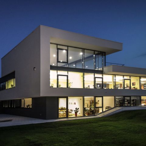 Modernes Bürogebäude bauen