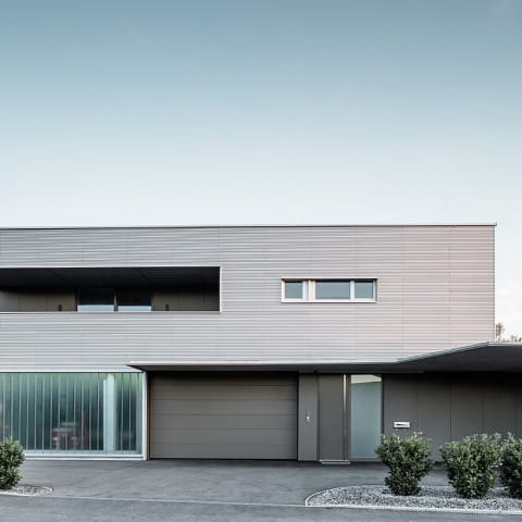 Haus mit Garage, Leonding