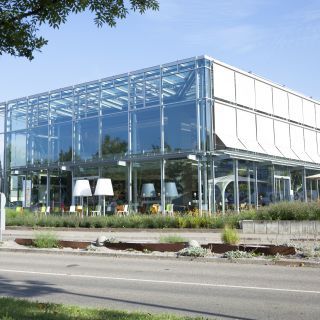 Café mit Verkaufstheke