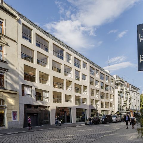 Neubau eines Wohn- und Geschäftshauses