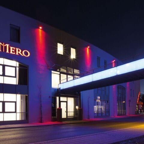 Hotel Domero, Roth