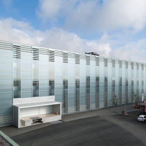 Philip Morris Products SA, Neuchâtel (CH)