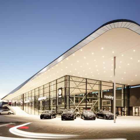 Mercedes-Benz Retail Design