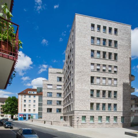 Wohn-/ Geschäftshaus R7