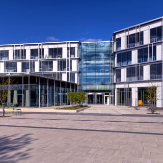 Hochmoderner + lichtdurchflueter Forschungscampus