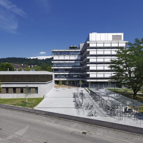 Sanierung und Erweiterungsneubau Hörsaalfoyer Biologie II/III Universität Freiburg