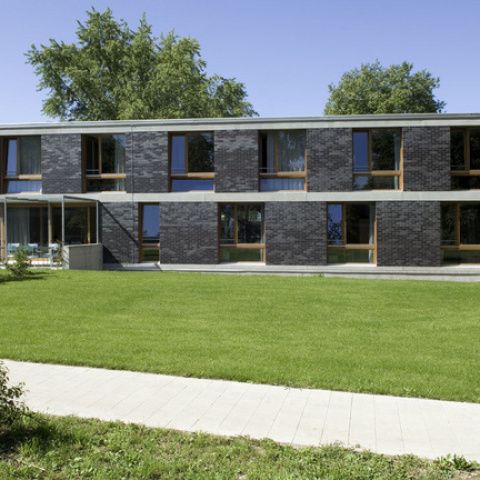 Gruppenhäuser, Birr