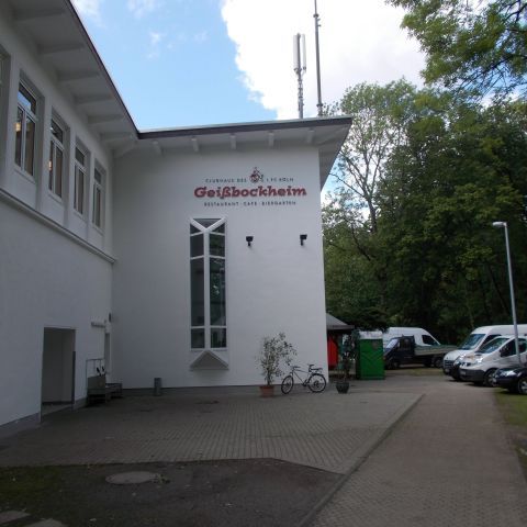Umbauarbeiten am Kölner Geißbockheim