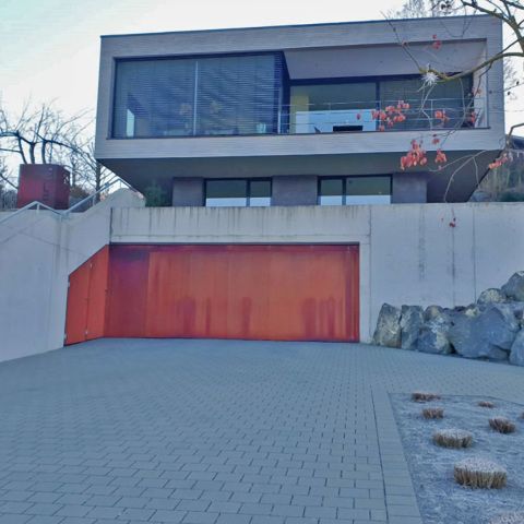 Das Haus am Hang