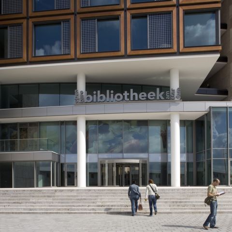 „Openbare Bibliotheek Amsterdam“ (OBA)