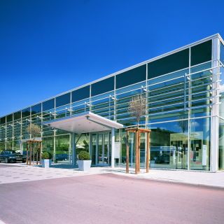 Anbau einer Ausstellungshalle
