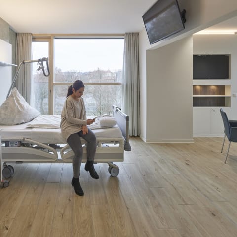 Kliniken Dr. Erler in Nürnberg: Aufstockung mit Burgblick