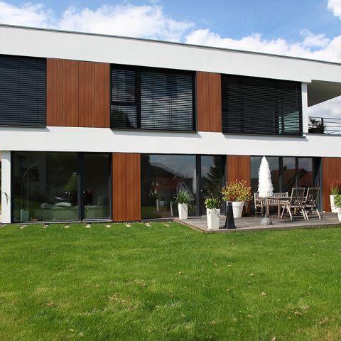 Haus B.- Blick über Lauda