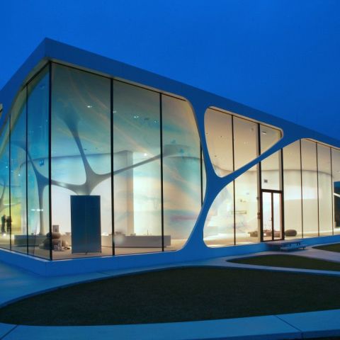 Leonardo Glass Cube