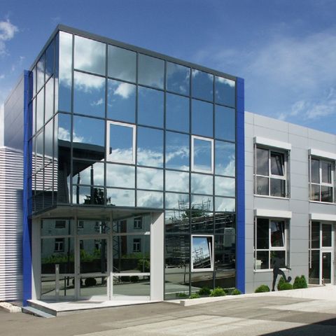 Verwaltungsgebäude - Framas Kunststofftechnik GmbH