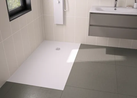 Extraflache Duschwanne