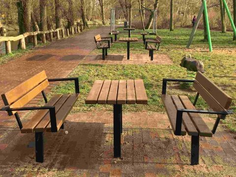 Stilvolle und robuste Außenmöbel laden zum Verweilen ein