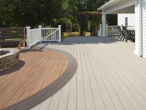 KERAMA Terrassendielen und Fassaden verbinden den Charme von echtem Holz mit der technischen Performance eines High-End-Kunststoffs.