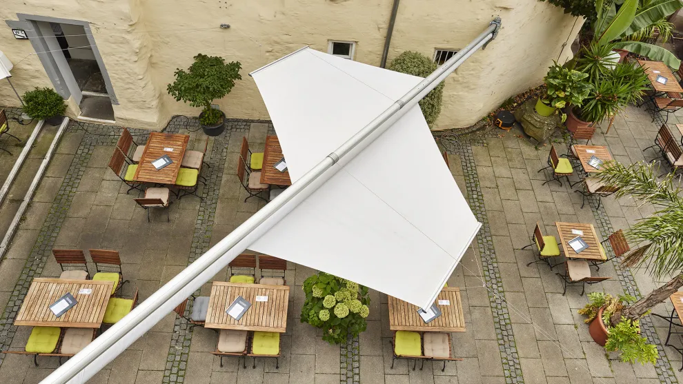 Rollsegelanlage - Restaurant Wessenberg Konstanz- Innenhof