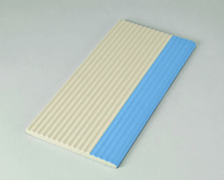 12,5x25x0,8 Treppe azur hell C Markierung 553002 - azur hell