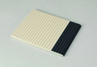 15,6x12,5x0,8 Treppe neutral 1 C Markierung 340 - neutral 1 - tiefschwarz