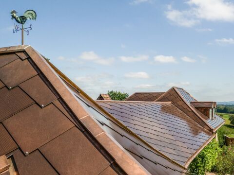 Farbige Solarziegel: Gestaltungsspielraum mit integrierter Photovoltaik