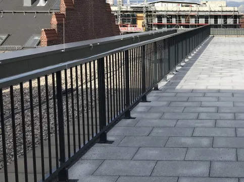 Dachterrasse Aus- und Fortbildungszentrum VLB e.V. BERLIN mit Panorama®, Stabfüllung vollflächig