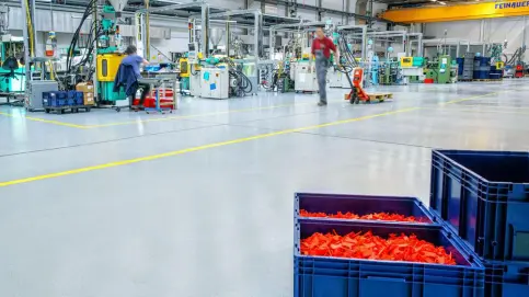 Verlaufbeschichtung ARTURO EP2500 in den Produktions- und Lagerhallen der Kissling Elektrotechnik GmbH