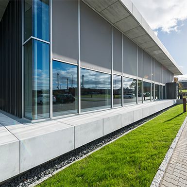 Sonnenschutzsystem heroal VS Z – Vorgesetzt
