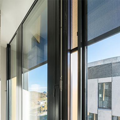 Sonnenschutzsystem heroal VS Z – Vorgesetzt