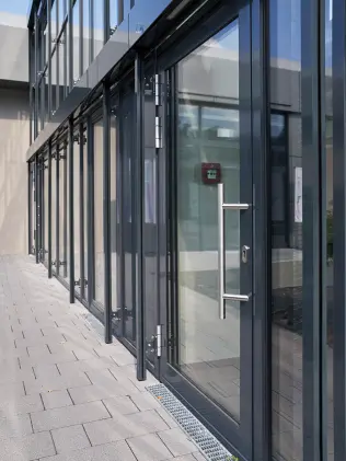 heroal D 72 Objekttürsystem im GIP GRUNDIG Immobilienpark in Nürnberg
