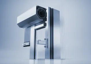 Vollintegriertes Sonnenschutzsystem heroal VS Z CS vorgesetzt