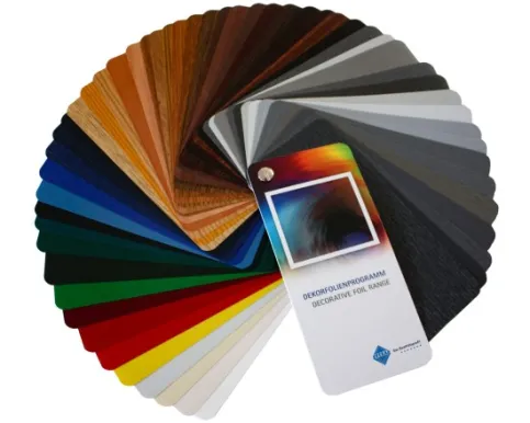 VEKA Profilsysteme für Fenster und Türen gibt es im klassischen Weiß und in mehr als 60 weiteren Farben, Aluminium- und Holzdekoren.