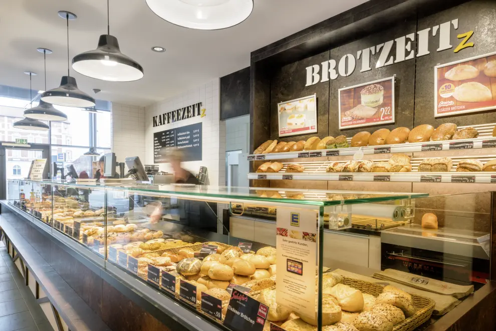 Edeka Rothe, Schützenstraße 1 in 06712 Zeitz, 1.690 m Fläche, 10,96 W/m2 Effizienz, LiveLink Lichtsteuerung; Foto: Oktalite Lichttechnik GmbH