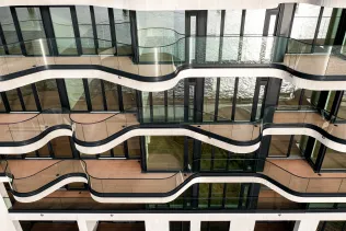 Character Massive Walnussbraun, HafenCity in Hamburg