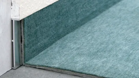 Sockelleisten für integrierte Bodenbeläge